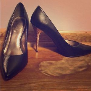 Black stiletto with hammered metal accent heel